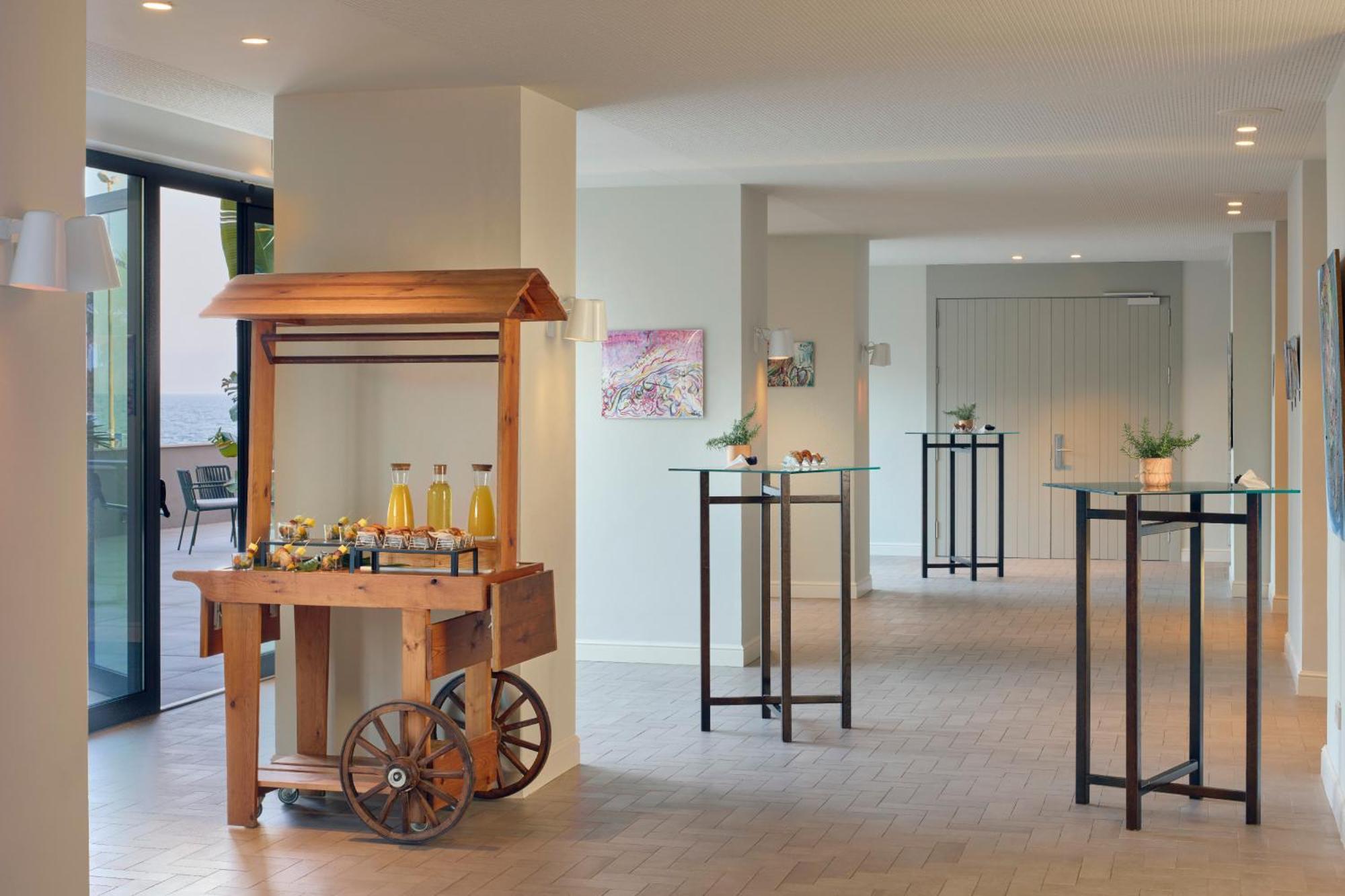 เอ็มอี ซิตเจส เตร์รามาร์ Hotel ซีเจส ภายนอก รูปภาพ The Gallery
