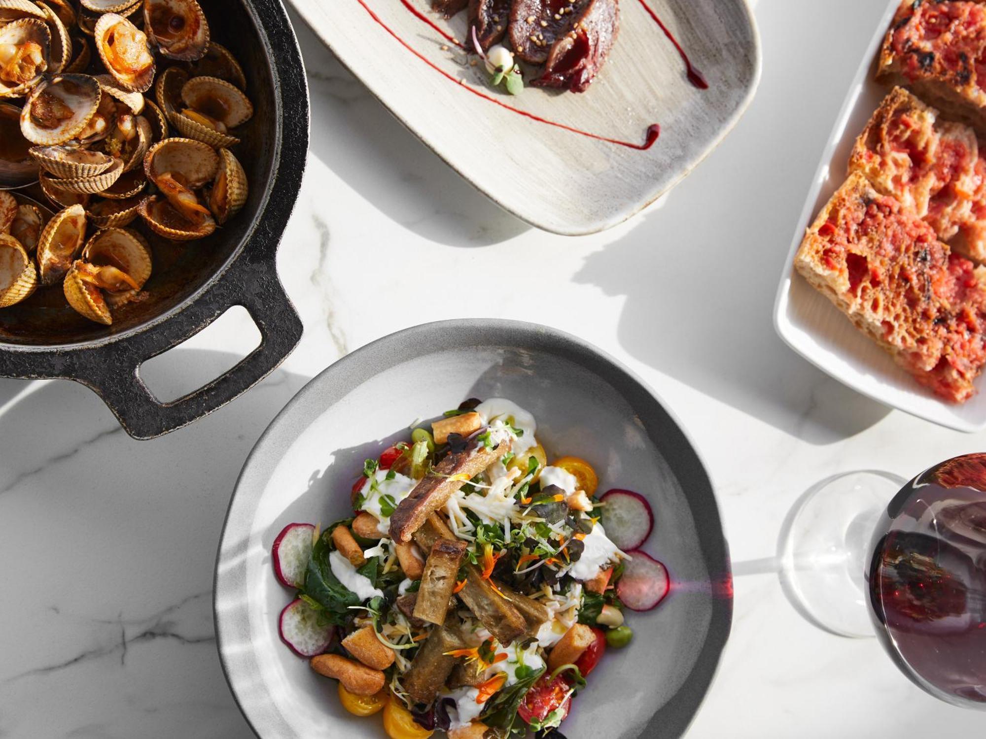 เอ็มอี ซิตเจส เตร์รามาร์ Hotel ซีเจส ภายนอก รูปภาพ A selection of dishes from the restaurant